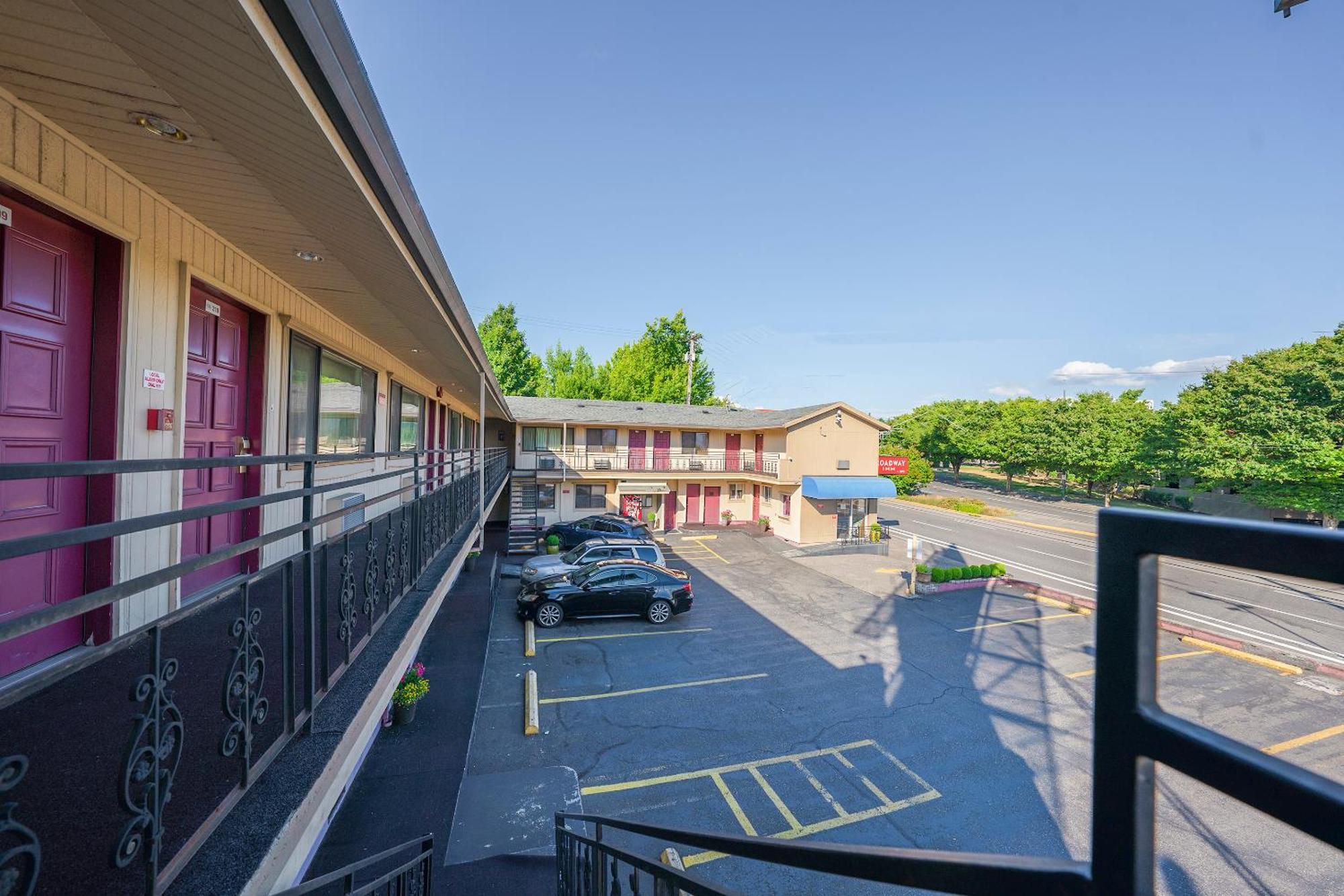 Broadway Inn Portland Downtown Εξωτερικό φωτογραφία